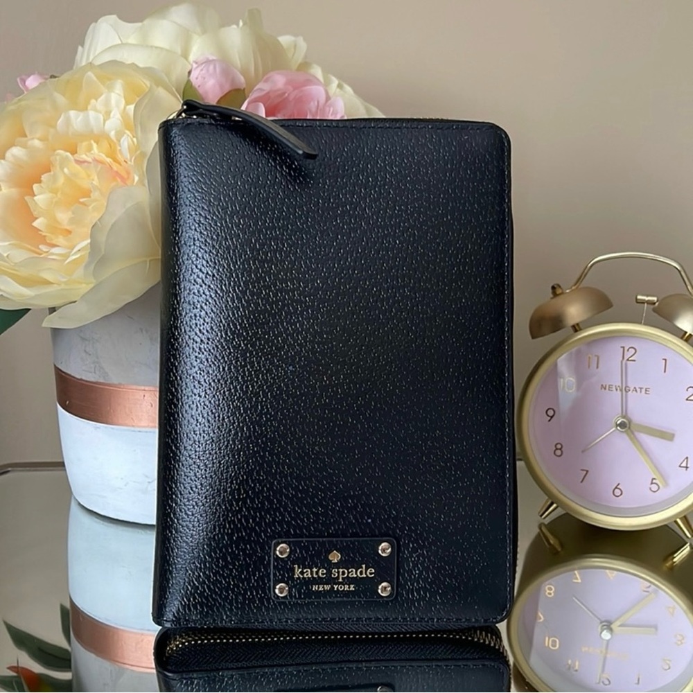 RARE!!  Kate spade | Wellesley Zippered Planner Agenda, Black & Hot Pink